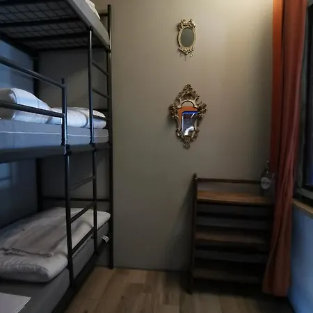 Hostel Treck