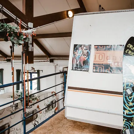 Treck Hostel Γάνδη